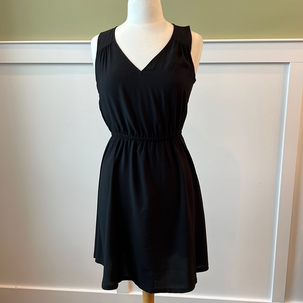 Old Navy sleeveless Black dress